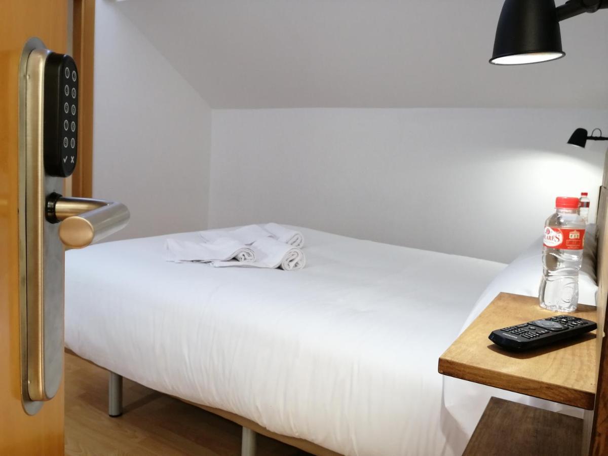 Hostal Cuentame Evolucion Auto Check In บูร์โกส ภายนอก รูปภาพ