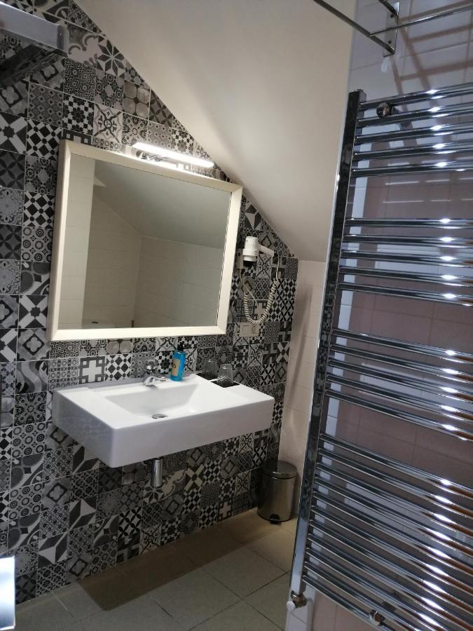 Hostal Cuentame Evolucion Auto Check In บูร์โกส ภายนอก รูปภาพ